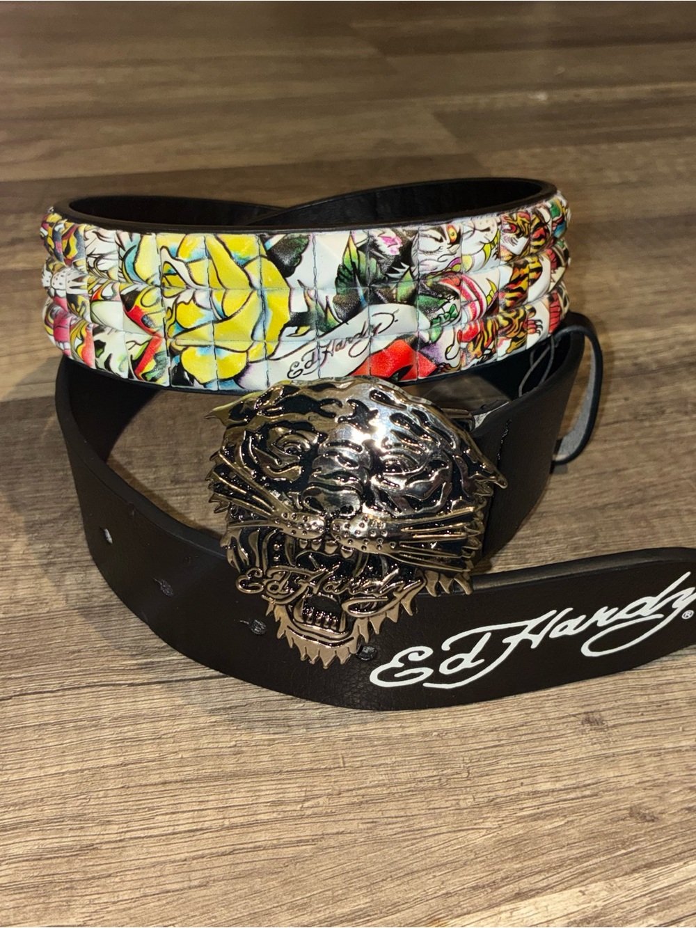 (Brand New) Size 34 - Tiger Edhardy Buckle Face White Studded Detailed Belt